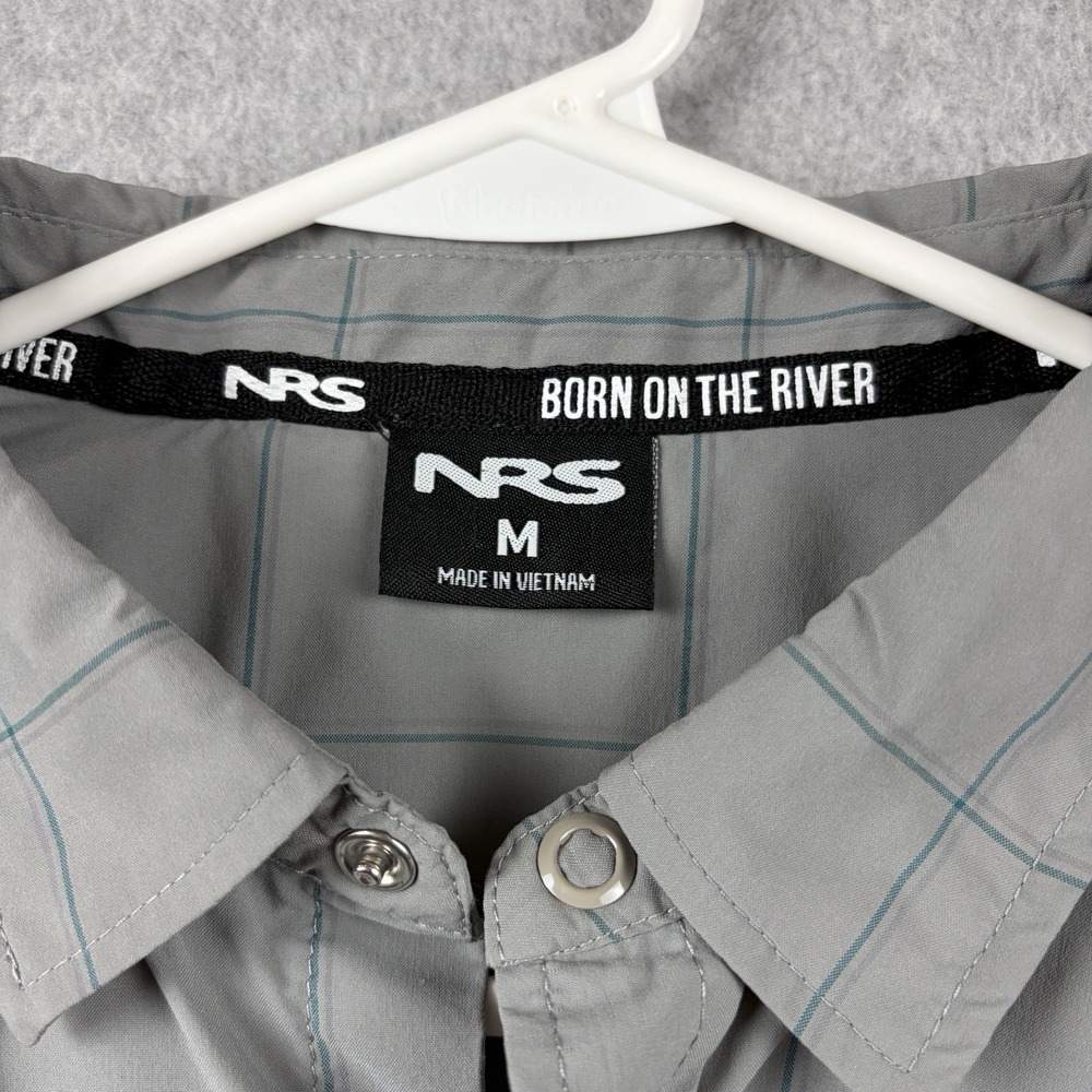 NRS Guide Shirt Mens Medium Gray Plaid Performance Snap Button Fishing UPF 50 - Picture 7 of 10